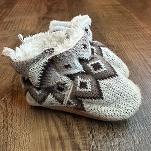 Old Navy moccasins baby 6-12mo